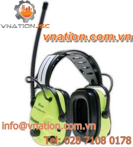 radio headsets / noise-attenuating