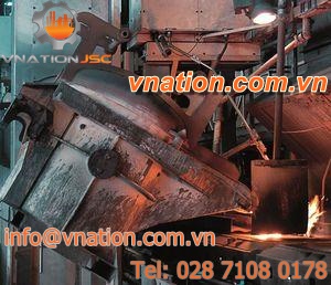 pouring furnace / chamber / combustion / for non-ferrous metals