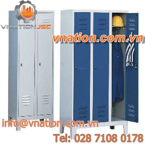 ventilated locker / firefighter