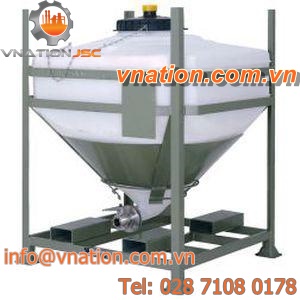 cone-bottom silo / plastic