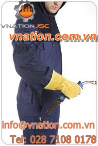 fire-retardant oversleeve / for welding