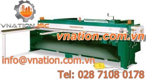 guillotine shear / mechanical / for metal sheets / linear