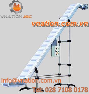belt conveyor / inclined / transport