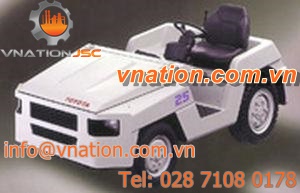 towing tractor / gasoline / 4-wheel / ride-on