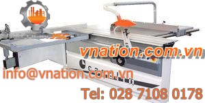 sliding table saw / wood
