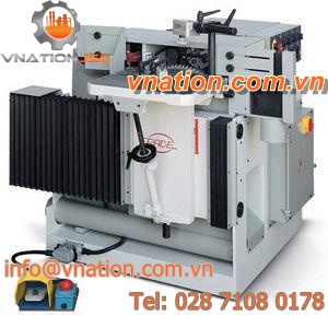 manually-controlled boring machine / multi-axis