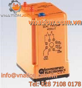 continuous monitoring system / for pumps / alarm / contamination
