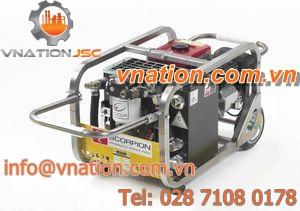 hydraulic power unit with combustion engine / small