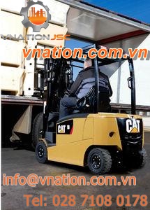 electric forklift / ride-on / for the fishing industry / counterweight