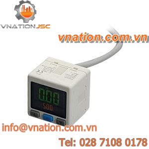 mechanical pressure switch / for liquids / digital
