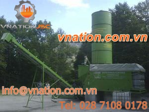 horizontal silo / painted steel