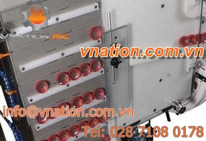 cross-belt sorter / automatic / cap