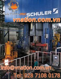 hydraulic press / forging / hot