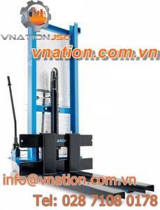 hand pallet truck / for industrial applications / handling