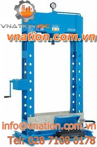 hydro-pneumatic press / compact