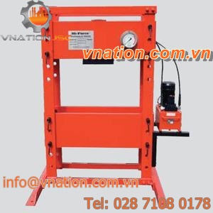 hydraulic press / stamping / workshop