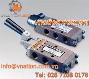 spool pneumatic directional control valve / lever-operated / 5/2-way