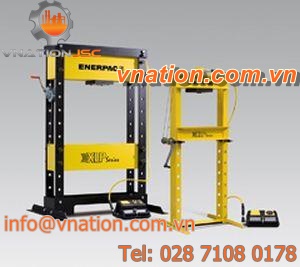 hydraulic press / stamping / workshop / bench