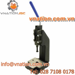 manual press / toggle