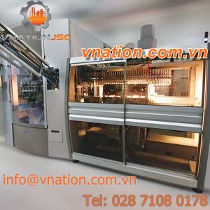 rotary stretch blow moulder