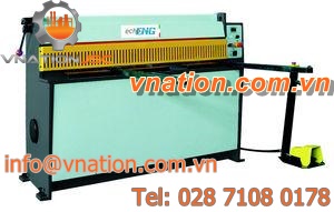 mechanical shear / for metal sheets