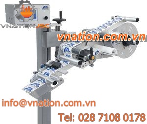 automatic label applicator / for self-adhesive labels