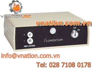 AC/DC power supply / regulated / tabletop / with short-circuit protection