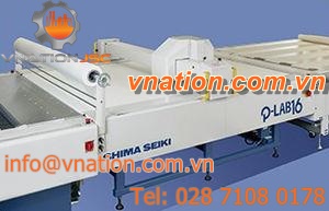 automatic labelling machine / front / horizontal