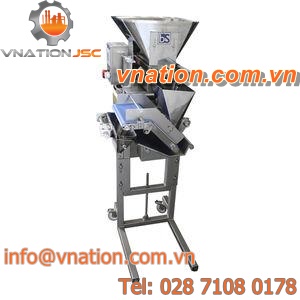 solids dispenser / single-component / hopper / for the food industry