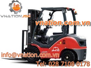 diesel forklift / ride-on / counterbalanced / handling