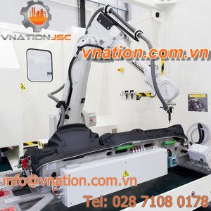 rotary blade cutting machine / robotic