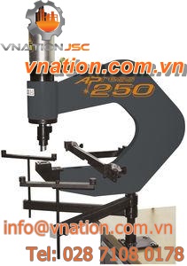 hydraulic press / punching
