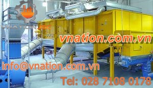 hot air dryer / for wood / with belt conveyor