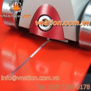scratching tool / for sample preparation