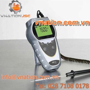 digital thermometer / RTD / portable / compact