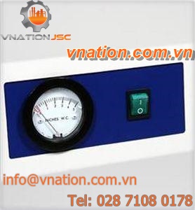 solder fume extractor / with self-cleaning filter