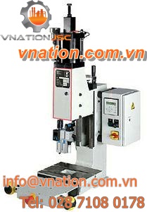 pneumatic press / with stroke force monitoring
