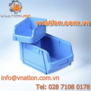 plastic crate / storage