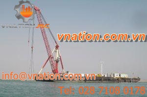 fixed crane / swing-arm / for offshore applications / ship loading