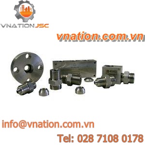 threaded fitting / flange