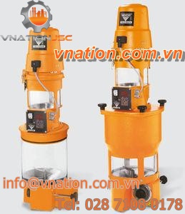 vertical dosing feeder / for granulates