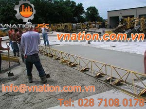 concrete screeding tool