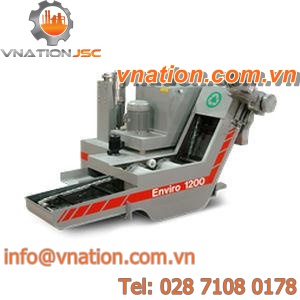 chip conveyor / inclined / transport / handling