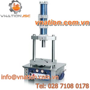 hydro-pneumatic press / column type