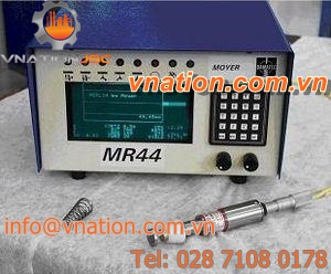 spring length measuring device for spring forming machine