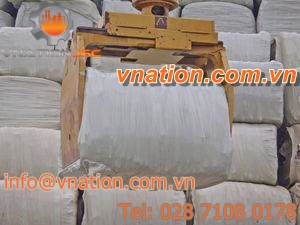 bale materials handling clamp