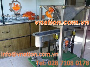 solids dispenser / volumetric / for the food industry