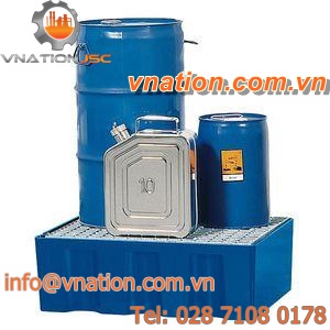 polyethylene spill pallet / with galvanized grid