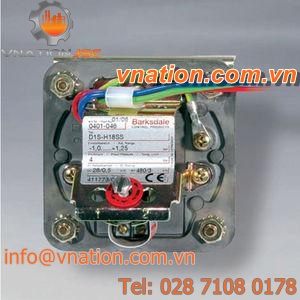 diaphragm pressure switch / for fluids / stainless steel / adjustable