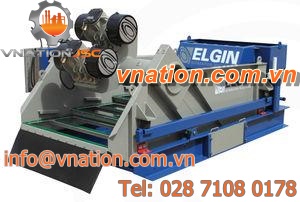 linear vibrating screener / solid/liquid